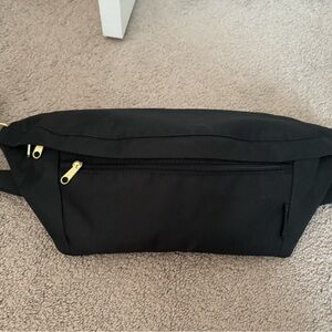 Canvelle Oversized Fanny